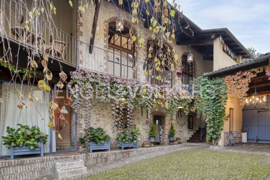 Facciata - Rustico via Guglielmo Abate, Peveragno - foto 1