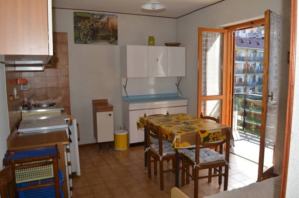 Cucina - Bilocale via Giangirone, 27, Roburent - foto 1
