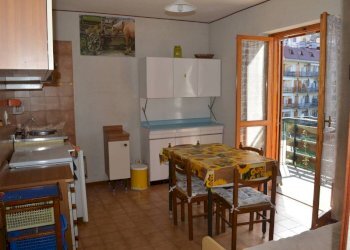 Cucina - Bilocale via Giangirone, 27, Roburent - foto 1