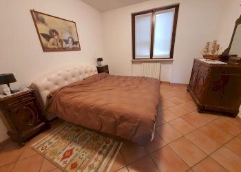 camera matrimoniale - Villa via XXV Aprile, Chignolo Po - photo 13