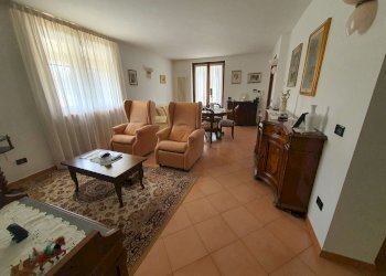 soggiorno - Villa via XXV Aprile, Chignolo Po - photo 25