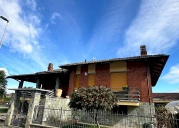 Facciata - Villa via Canale, Carmagnola - foto 3