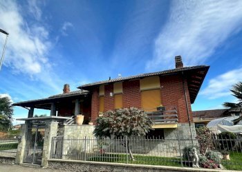 Facciata - Villa via Canale, Carmagnola - foto 4