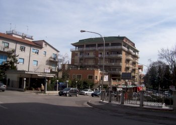 100_9474.JPG - Box VIA PER FOSSACESIA, Lanciano - foto 1