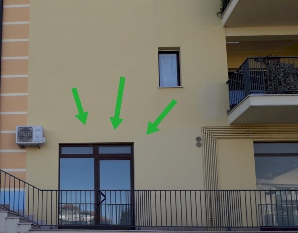 10589.jpg - Locale Commerciale VIA F.GALLIANI, Altino - foto 2