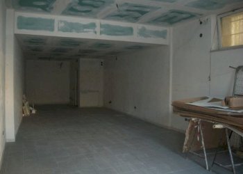 100_2934 (Copia).JPG - Locale Commerciale VIA VALERA, Lanciano - foto 7