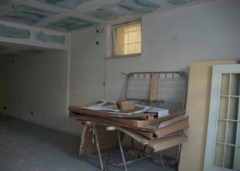 100_2935 (Copia).JPG - Locale Commerciale VIA VALERA, Lanciano - foto 8