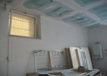 100_2942 (Copia).JPG - Locale Commerciale VIA VALERA, Lanciano - foto 15