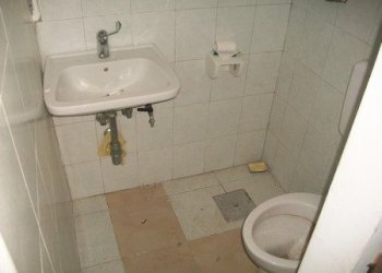 100_2667 (Copia).JPG - Locale Commerciale PIAZZA GARIBALDI, Lanciano - foto 8