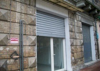 100_2673 (Copia).JPG - Locale Commerciale PIAZZA GARIBALDI, Lanciano - foto 14