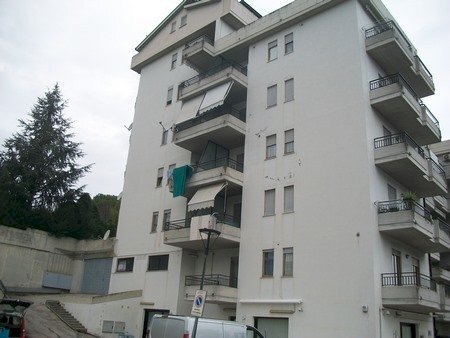 100_4963 (Copia).JPG - Locale Commerciale VIA I.SILONE, Lanciano - foto 1