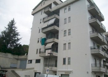 100_4963 (Copia).JPG - Locale Commerciale VIA I.SILONE, Lanciano - foto 1