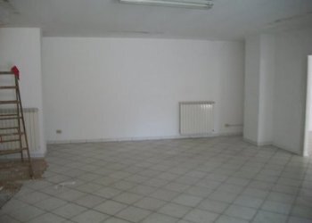 100_4604 (Copia).JPG - Locale Commerciale VIA I.SILONE, Lanciano - foto 6