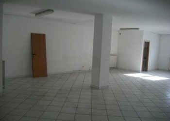 100_4608 (Copia).JPG - Locale Commerciale VIA I.SILONE, Lanciano - foto 10