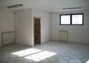 100_4611 (Copia).JPG - Locale Commerciale VIA I.SILONE, Lanciano - foto 13