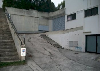 100_4965 (Copia).JPG - Locale Commerciale VIA I.SILONE, Lanciano - foto 29