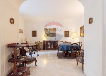 Appartamento Via del Parco Margherita, Napoli (zona Chiaia) - foto 16