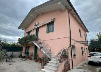 Casa indipendente Porto Mantovano - foto 21