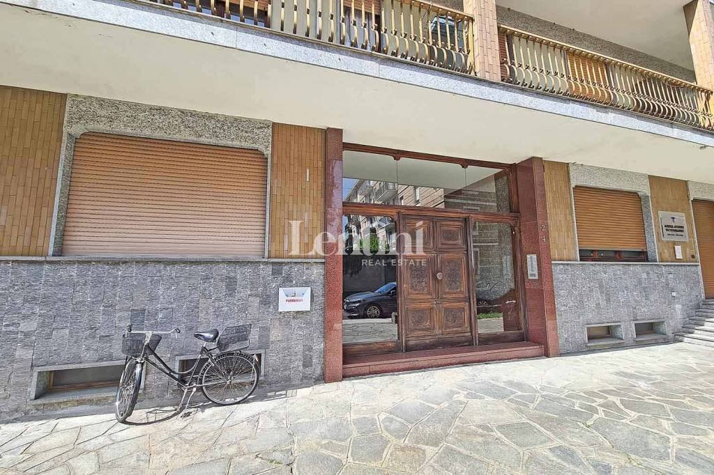 Facciata - Appartamento via Filippo Mellana, 4, Casale Monferrato - foto 3