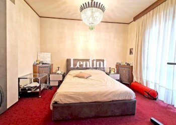 Camera da letto - Appartamento via Filippo Mellana, 4, Casale Monferrato - foto 13