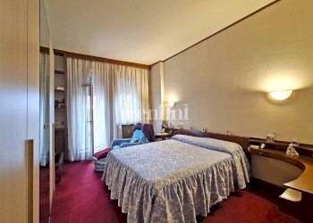 Camera da letto - Appartamento via Filippo Mellana, 4, Casale Monferrato - foto 21