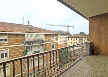 Balcone - Appartamento via Filippo Mellana, 4, Casale Monferrato - foto 26