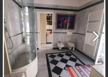 bagno con doccia - Three-room apartment piazza Bengasi, Bordighera - photo 22