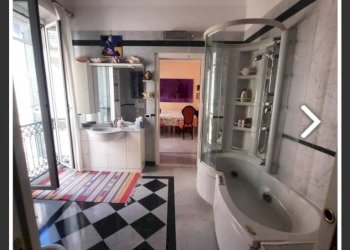 bagno con idromassaggio - Trilocale piazza Bengasi, Bordighera - foto 23