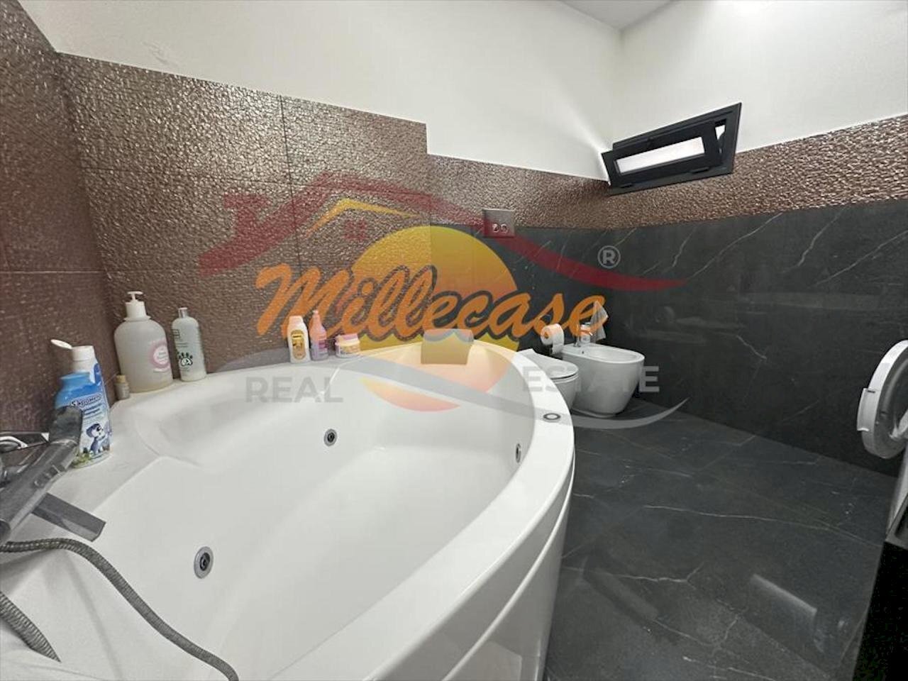 1c1b3586-902b-4c19-9b2b-c2598379b01a.jpeg - Trilocale PIAZZA SANTA LUCIA, Siracusa - foto 2