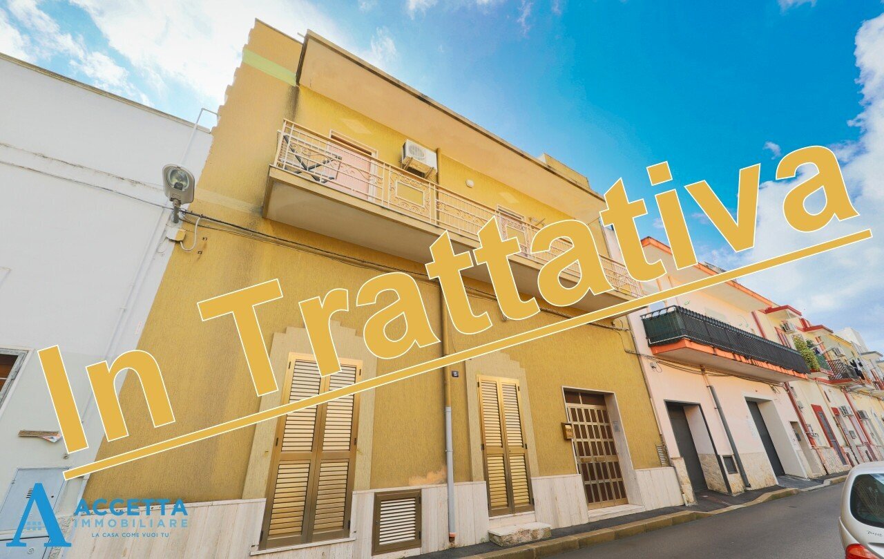 7974 - Stable - Palace Via Giuseppe Garibaldi 15, Taranto - photo 1
