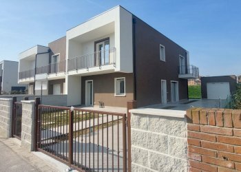 Villa Trifamiliare Ferrara - foto 1