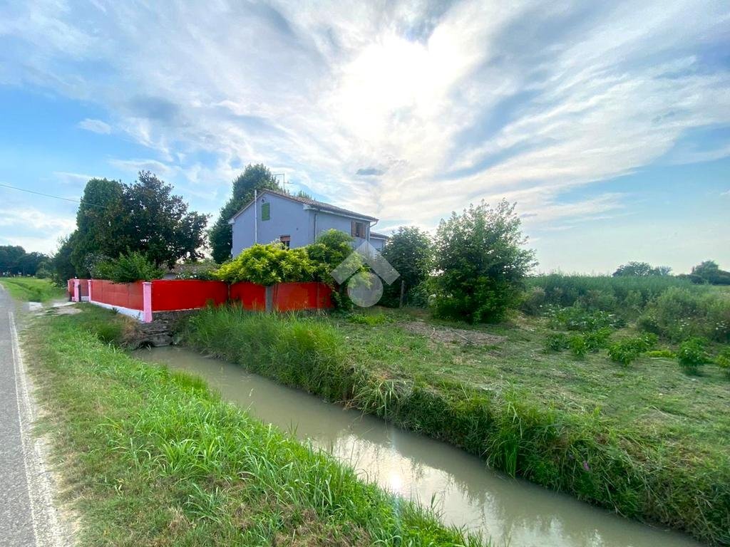 Independent house Via San Martin Carano, Mirandola - photo 2