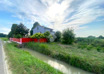 Independent house Via San Martin Carano, Mirandola - photo 2