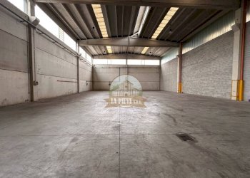 Interno non residenziale - Shed via Rana, Alessandria - photo 1