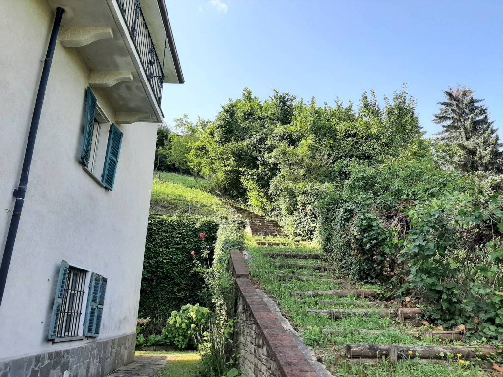 eSTERNO LATERALE - Villa viale Acquedotto Romano, 49, Acqui Terme - photo 2