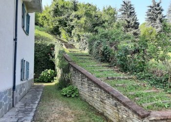 ESTERNO LATERALE - Villa viale Acquedotto Romano, 49, Acqui Terme - foto 4