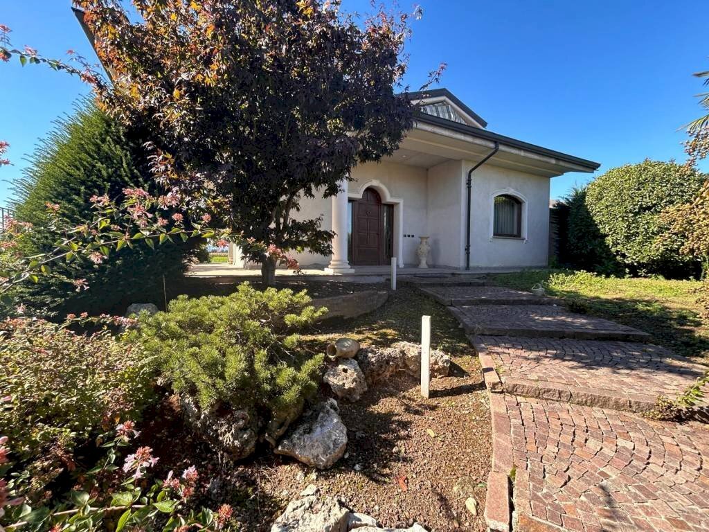 Villa via Don Rosso, 22, Rocca de' Baldi - foto 1