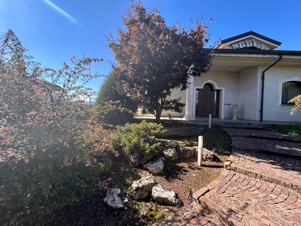 Villa via Don Rosso, 22, Rocca de' Baldi - foto 2