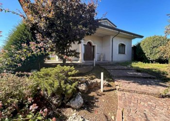 Villa via Don Rosso, 22, Rocca de' Baldi - foto 1