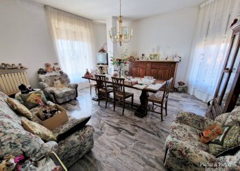 08.jpg - Casa indipendente Via del Lavoro 16, San Giustino - foto 8