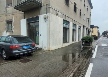 20241002_103043.jpg - Commercial Premises Via Fornaci 23, Brescia - photo 4
