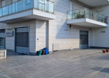 Negozio via Biagio Franco, Roccapiemonte - foto 4