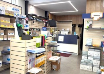 Interno - Negozio via Bonifacio Festaz, 70, Aosta - foto 2