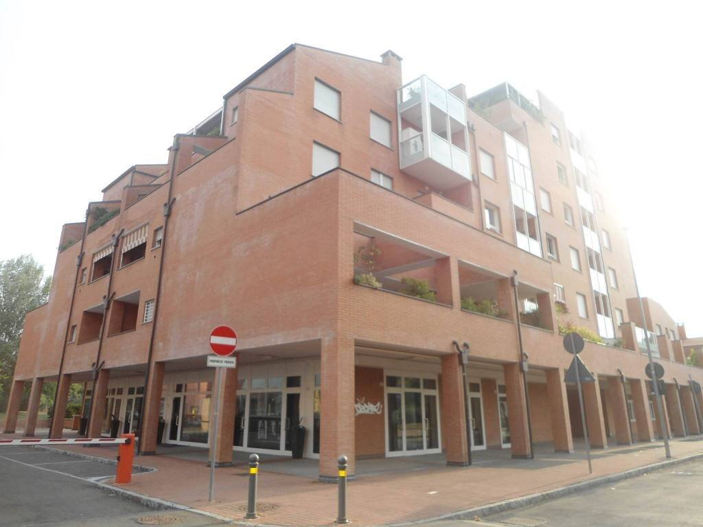 ESTERNO - Appartamento via Ferrarese, 24, Bologna (zona Bolognina) - foto 3