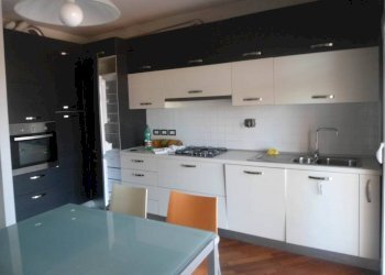 CUCINA - Appartamento via Ferrarese, 24, Bologna (zona Bolognina) - foto 6