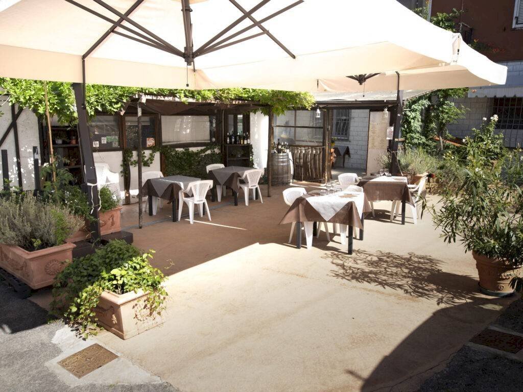 Giardino - Shop piazza Castello, 14, Cigliè - photo 1