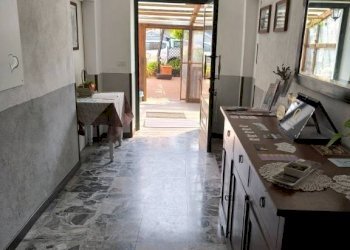 Interno palazzo - Negozio piazza Castello, 14, Cigliè - foto 33