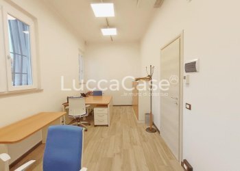 Office Lucca (neighborhood Pontetetto) - photo 3