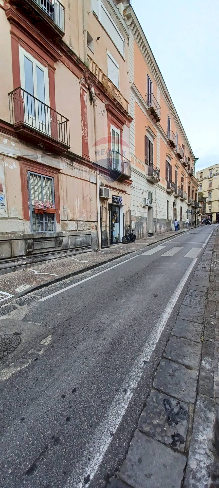 Locale Commerciale Via Emanuele Gianturco, Portici - foto 2