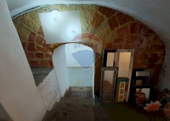 Locale Commerciale Via Basilio Puoti, Napoli (zona Montecalvario) - foto 10